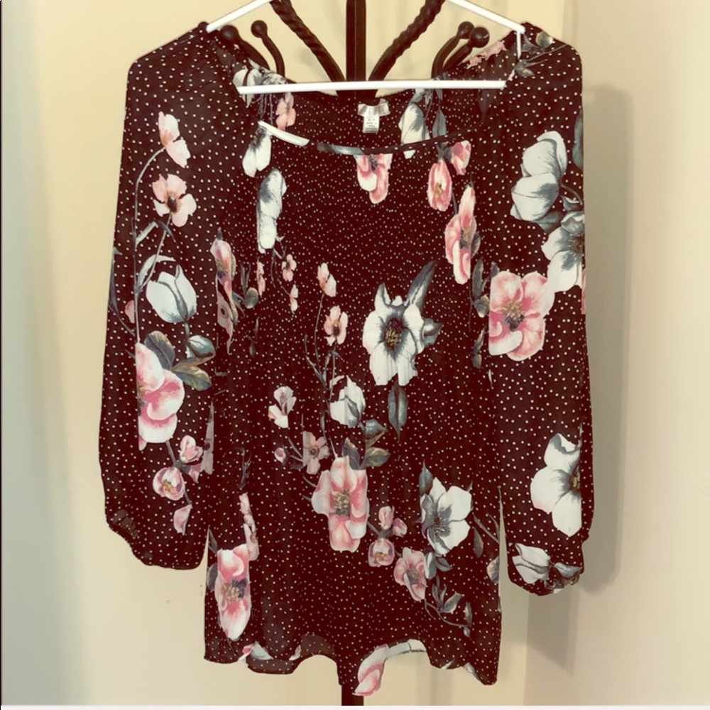 🥂NWOT Classy Flower Print Blouse🥂